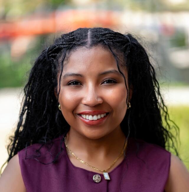 Arielle Barnes Headshot